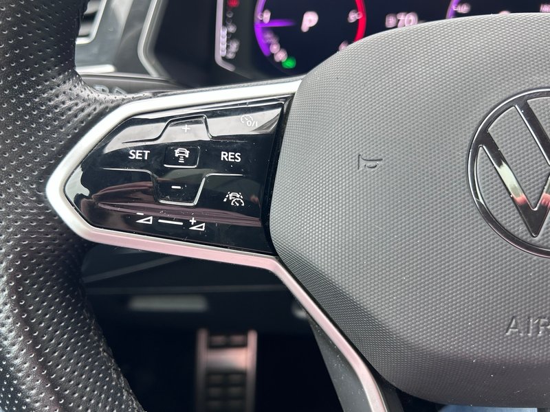 Volkswagen Tiguan R-Line 2.0 TDI DSG (2021) 2021, foto 16