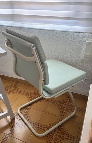 Silla Sklum verde agua