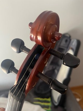 Violín Carlo Giordano + 3 juegos de cuerdas