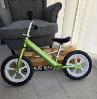 Bicicleta sin pedales Cruzee Ultralite 12 verde