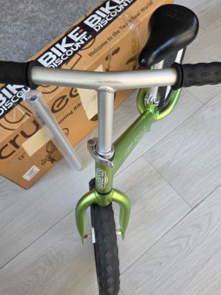 Bicicleta sin pedales Cruzee Ultralite 12 verde