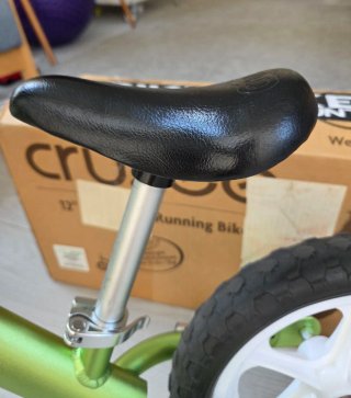 Bicicleta sin pedales Cruzee Ultralite 12 verde
