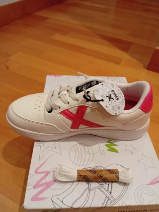 Zapatillas niña Munich Talla 37