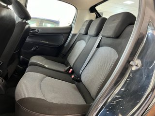 Peugeot 206 2004