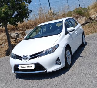 Toyota Auris 2015