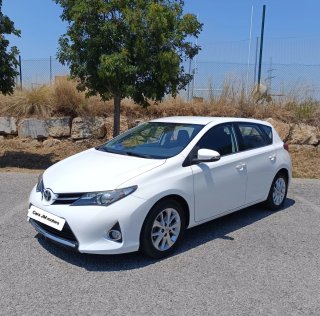 Toyota Auris 2015