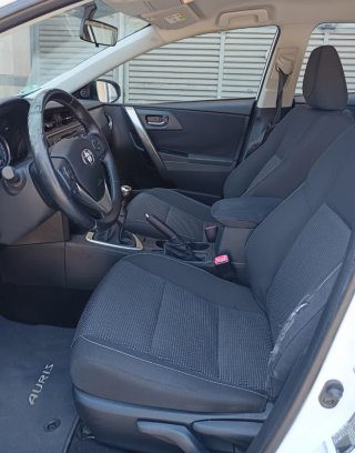 Toyota Auris 2015