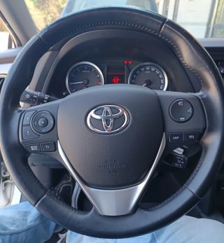 Toyota Auris 2015