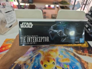 Maqueta Star Wars TIE Interceptor Bandai