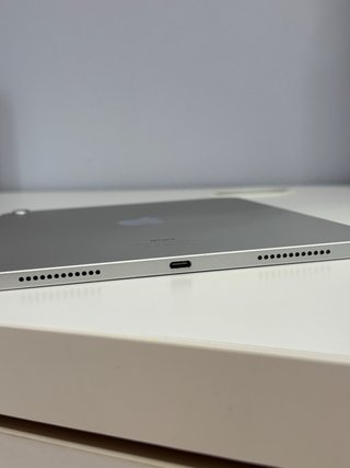 iPad 10ª Gen 256GB Plata + Funda Otterbox Negra
