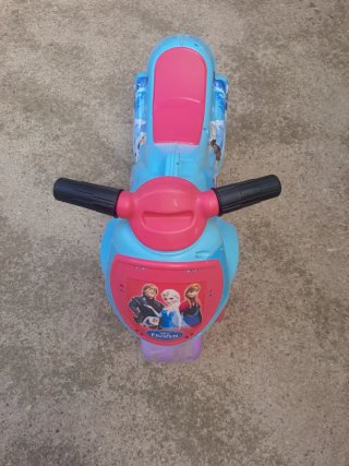 Moto correpasillos Frozen