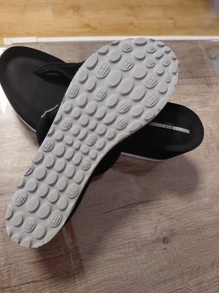 Chanclas cuña Tommy Hilfiger negras