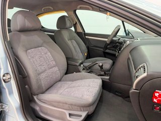 PEUGEOT 407 SR CONFORT 1.8i 115CV MANUAL 4PT 5PZ