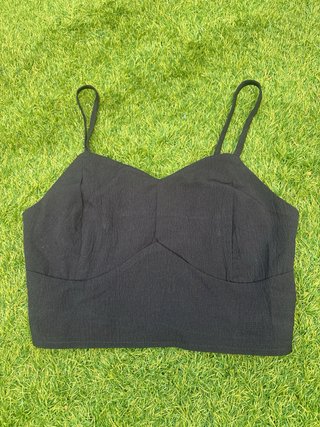 Conjunto Top Negro y Falda Larga Estampada