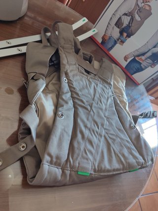 Mochila portabebés STOKKE