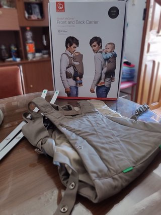 Mochila portabebés STOKKE
