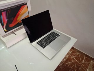 MacBook Pro 16 i9 16GB Plata  2