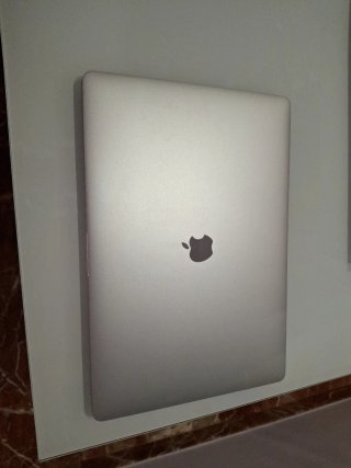 MacBook Pro 16 i9 16GB Plata  2