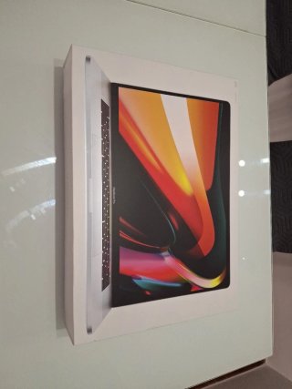 MacBook Pro 16 i9 16GB Plata  2