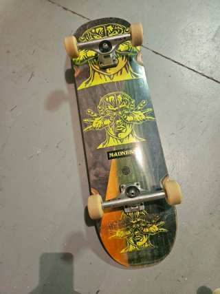 Skateboard monopatín