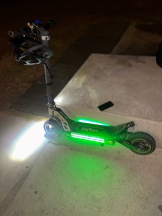Patinete Eléctrico con Luces LED