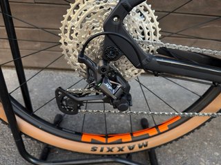 Bicicleta KTM Negra y Naranja