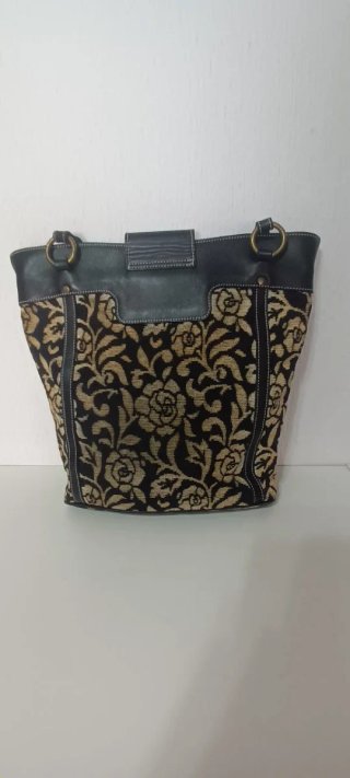 Bolso Cuero Artesanal Vintage Negro/Plata