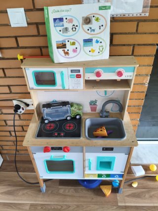 Cocina infantil de madera