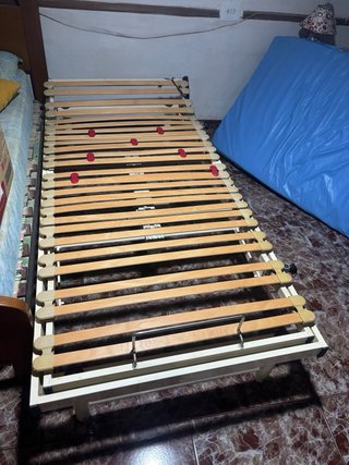 Cama articulada con mando