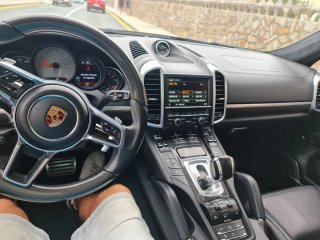 Porsche Cayenne 2016