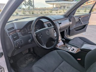Mercedes-Benz Clase E 2001, E-270 CDI