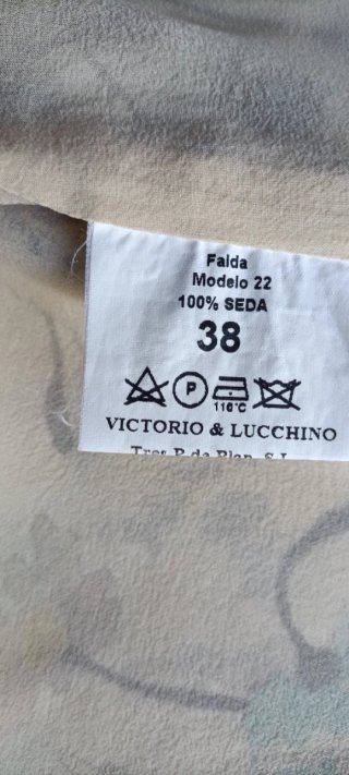 Falda Victorio & Lucchino floral