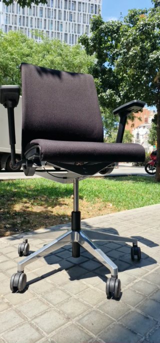 Silla Oficina Ergonómica Steelcase Think Negra