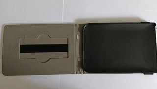 Pocketbook con funda y sin utilizar.