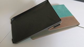 Pocketbook con funda y sin utilizar.