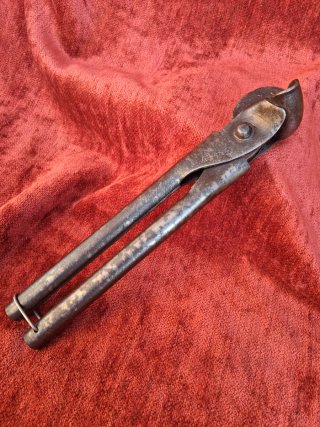 Cortatubos antiguo herramienta