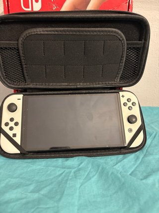 Nintendo Switch OLED Blanca y Negra