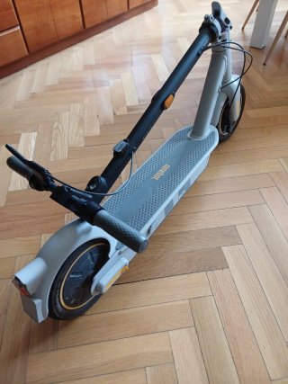Patinete Segway Ninebot GE30 LE2