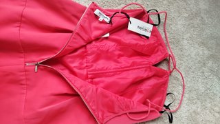 Vestido titantes color Coral, Marca Morgan T-M