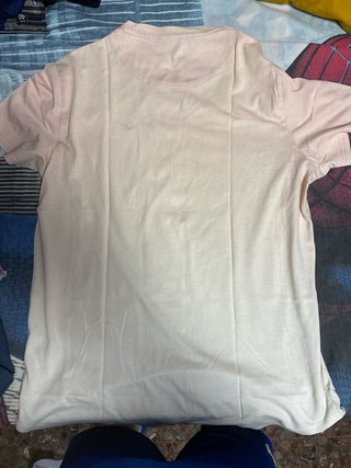 Camiseta Hollister degradado blanco-rosa