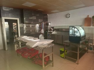 Traspaso pizzeria (en funcionamiento)