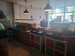 Traspaso pizzeria (en funcionamiento)