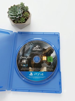 Jurassic World Evolution PS4