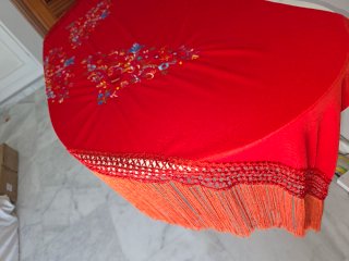 IMantón Rojo Bordado Flamenco