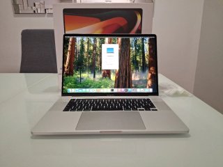 MacBook Pro 16 i9 16GB 1