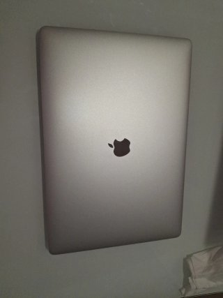 MacBook Pro 16 i9 16GB 1