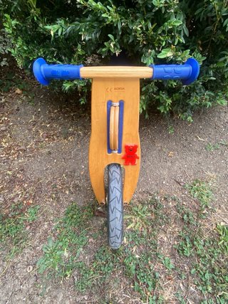 Bicicleta de madera para niños