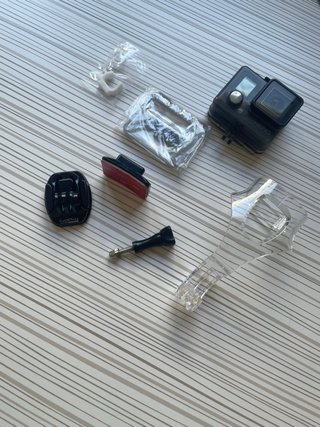 Cámara GoPro Hero Negra y accesorios