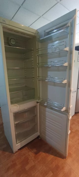 Frigorífico Liebherr 200x60cm
