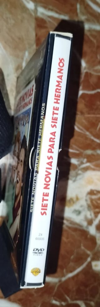 [ED. ESPECIAL] 7 Novias para 7 Hermanos 2DVD+libro